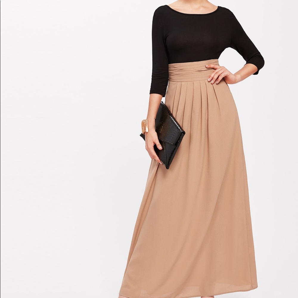 🆕🍭Gorgeous Fall/winter Maxi Dress